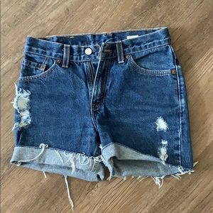 COPY - Levi’s cut cuffed Jean shorts! Size 25